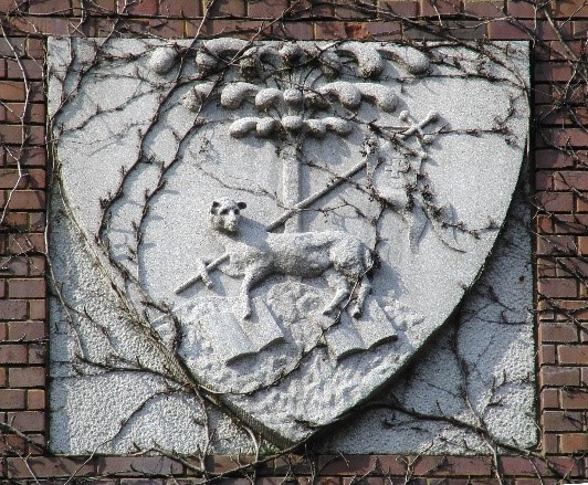 Debrecen címere a mauzóleum falán