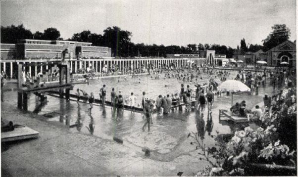 A strand 1932-ben