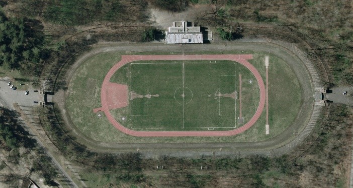Az 1934-ben átadott stadion a 2012-es ortofotón